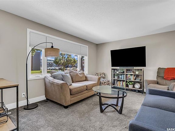 5th image of 1037 Matheson DRIVE