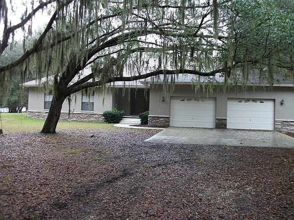 2nd image of 4012 Tangled Oaks Trl