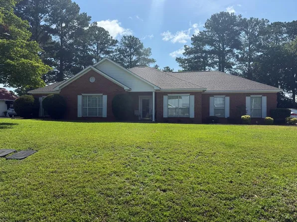 104 Wellston Ct, Dothan, AL 36305