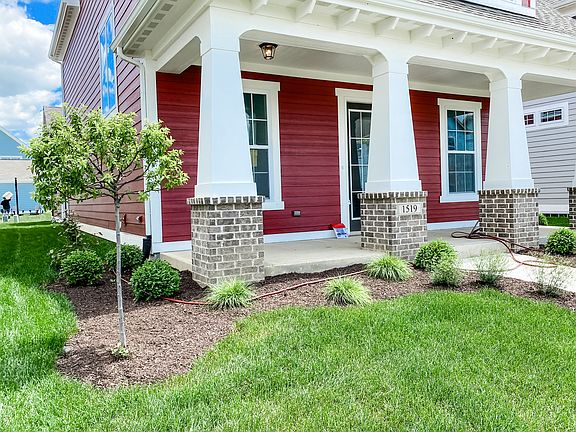 3rd image of 1519 Cloverdon Dr