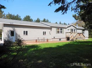 961 N Shunk Rd, Manistique, MI 49854