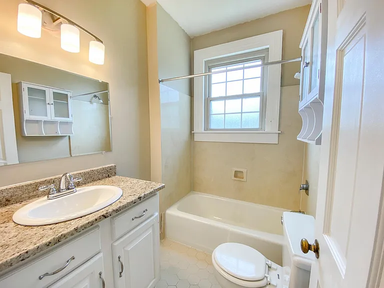 7530 Saint Charles Ave #M — Photo 5