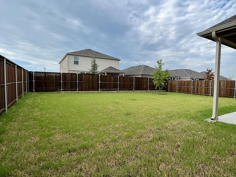 902 Feldspar Way — Photo 16