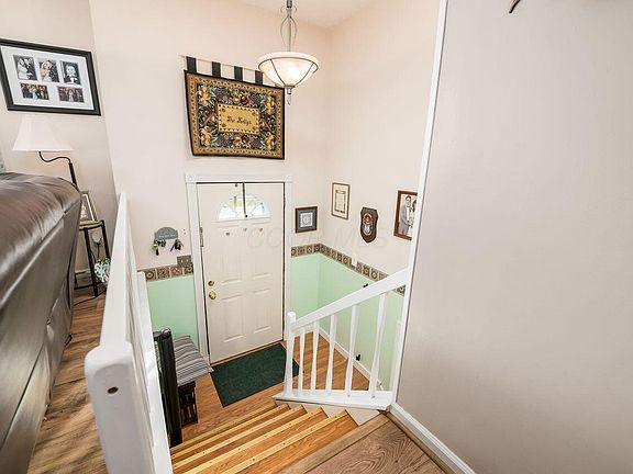 3rd image of 2414 Amethyst Ln