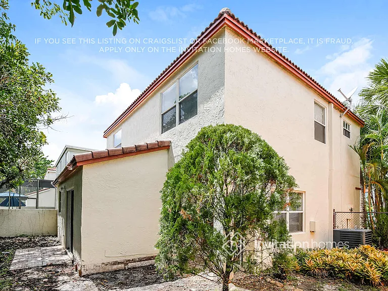 11784 NW 1st St — Photo 17