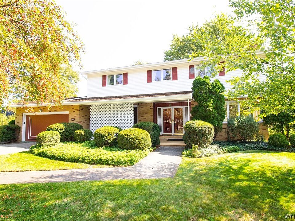 1st image of 105 Mahogany Dr