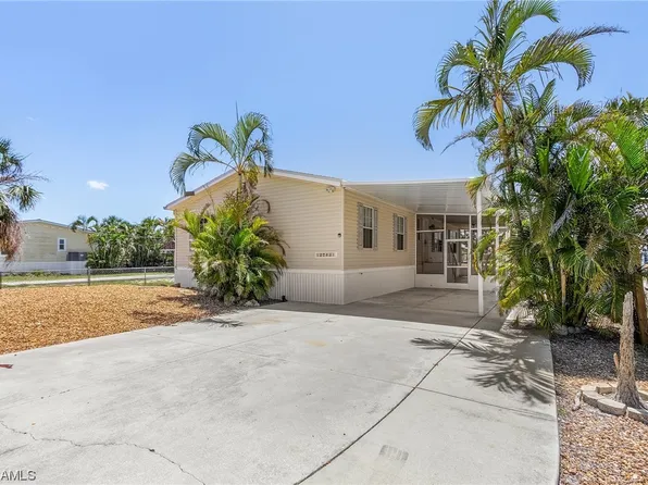 2743 Patterson Ct, Saint James City, FL 33956