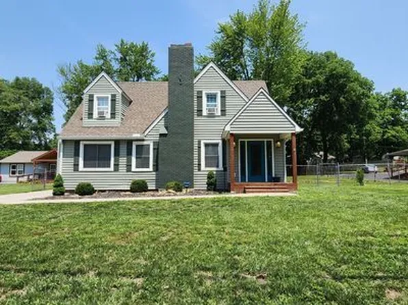 10826 E Ayers St, Independence, MO 64052