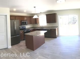 11 Tucker Dr, Gorham, ME 04038