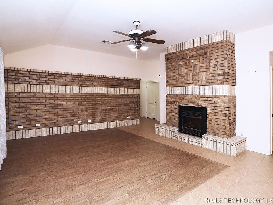 242 Laurel St, Lone Grove, OK 73443 Zillow