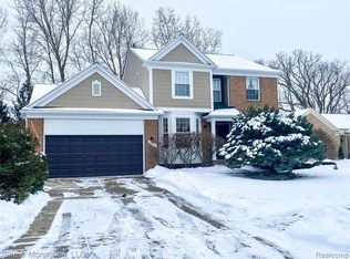 39173 Hayward Dr, Westland, MI 48185