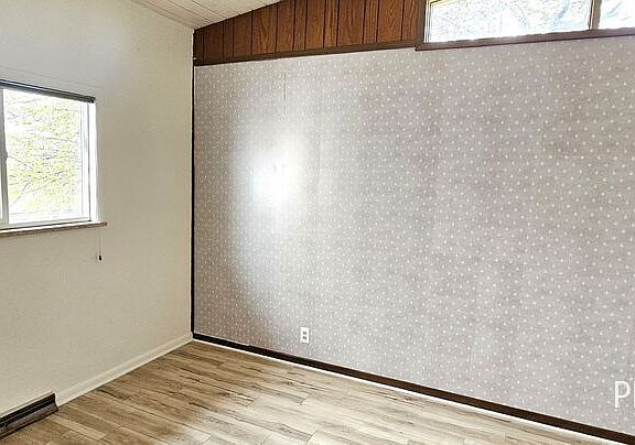 4th image of 765 35th St
