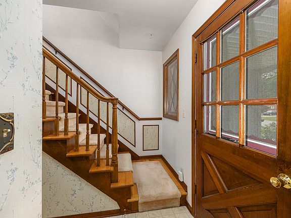 5th image of 1365 Marwood Dr SE
