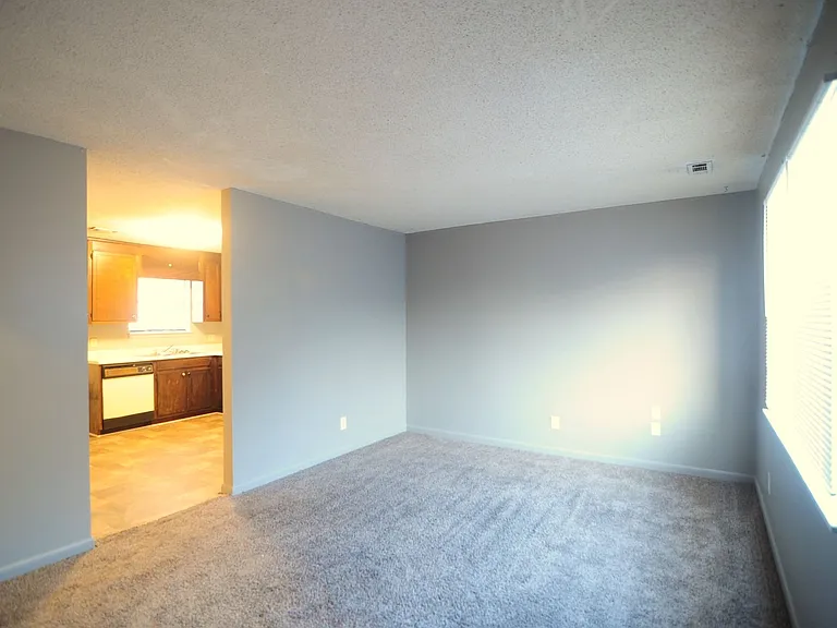 4524 Bonnell Dr NW — Photo 5