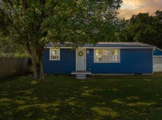 9 Sterling Rd, Auburn, ME 04210