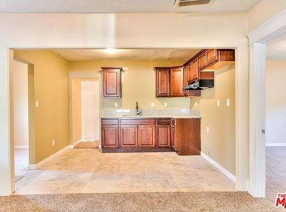 5th image of 1308 N Stoddard Ave