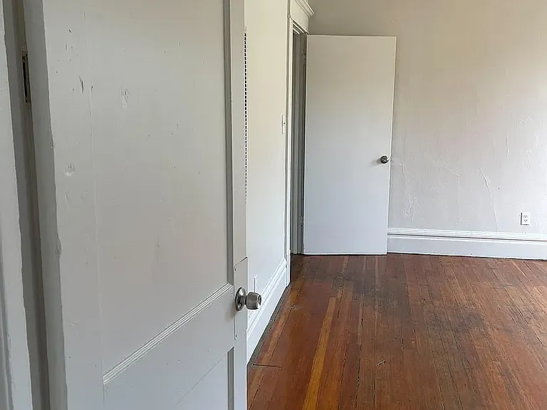 421 E Rose St #421 — Photo 3