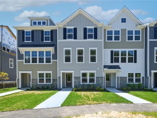 9 Bracewell Ln, Yorktown, VA 23692