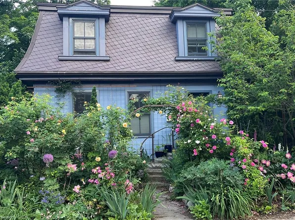 43 Burnet St, Oakville, ON L6K 1B6
