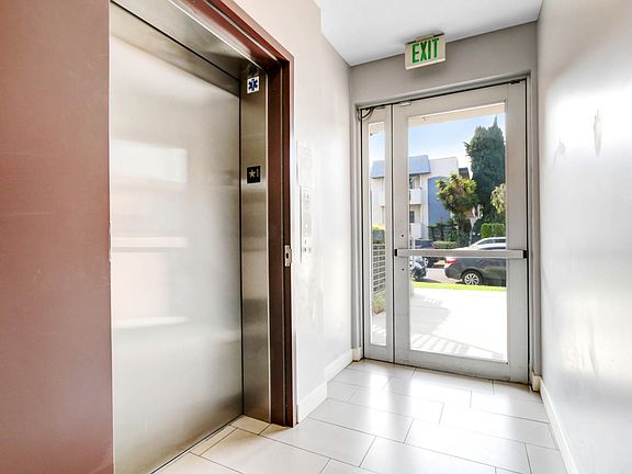 2nd image of 1470 S Canfield Ave APT 102