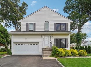 7 Kinder Dr, Bloomfield, NJ 07003