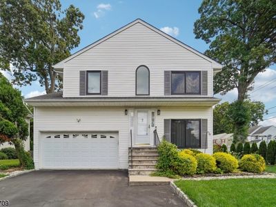 7 Kinder Dr, Bloomfield, NJ, 07003