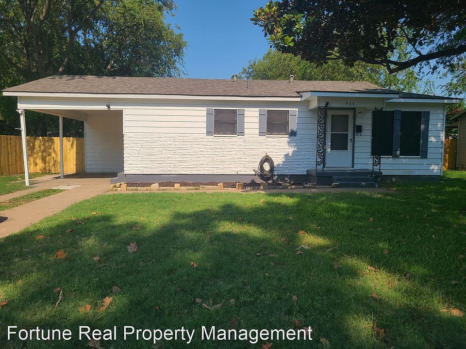 1st image of 1933 Hickory Dr