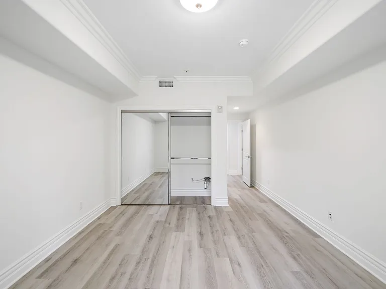 2306 Fox Hills Dr — Photo 19