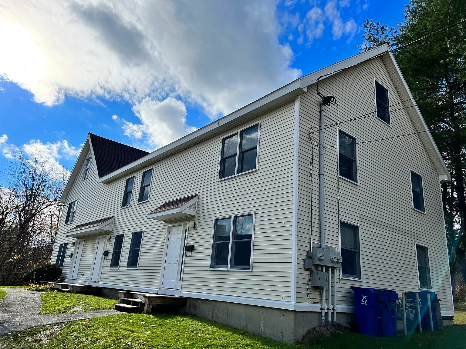 63 Fall Brook St — Photo 1