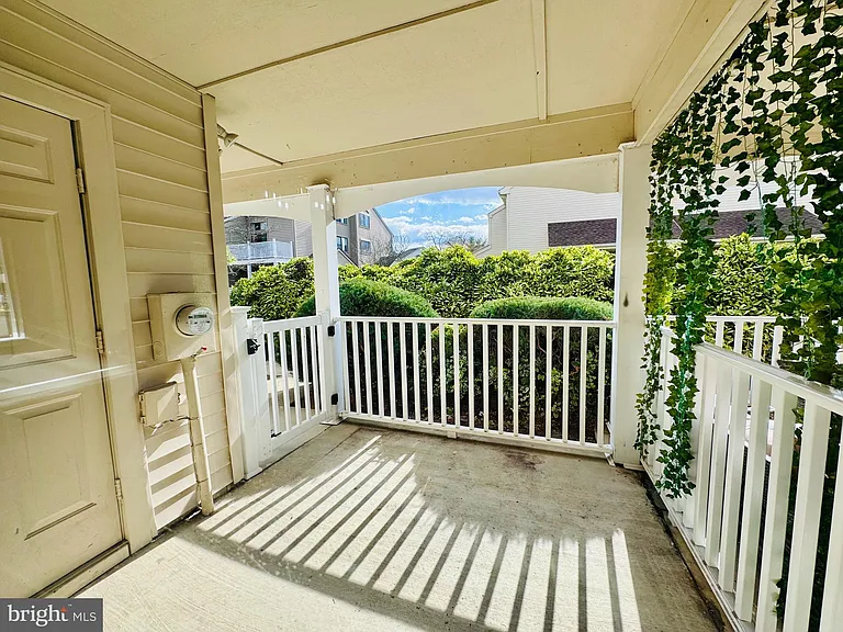 1403 Roberts Way — Photo 13