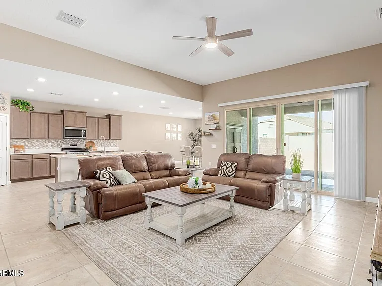 30916 W Verde Ln — Photo 5