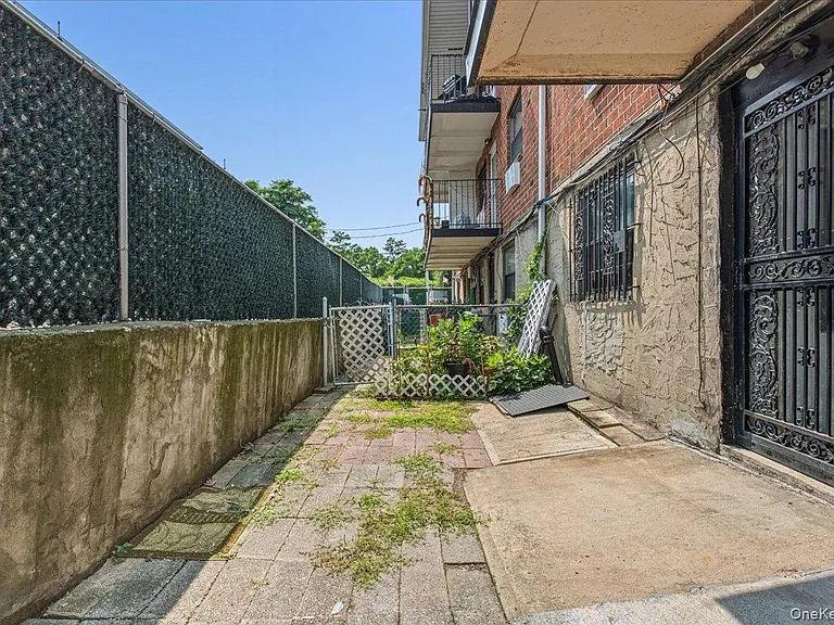 7806 153rd Ave #A — Photo 10