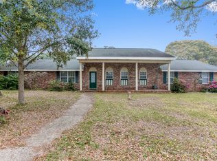 305 Poinciana Dr, Gulf Breeze, FL 32561