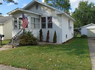 136 E 1st St, Roxana, IL 62084