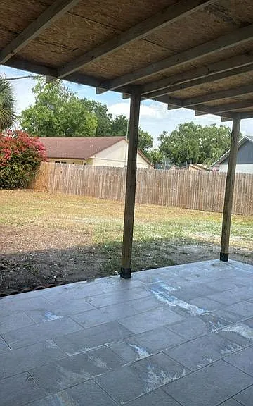 8109 Hook Cir — Photo 11