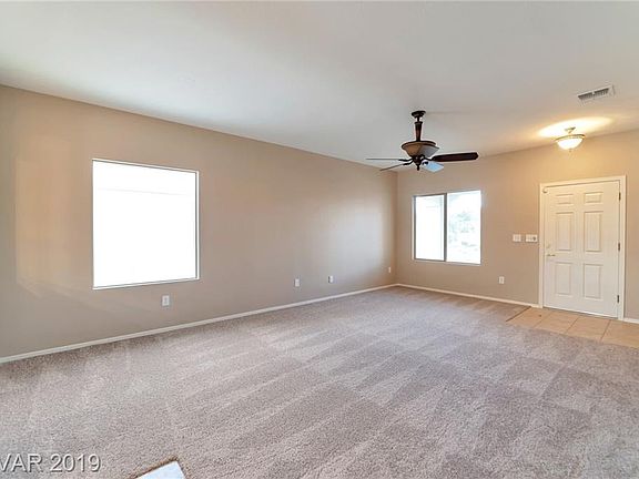 4th image of 2105 Desert Woods Dr