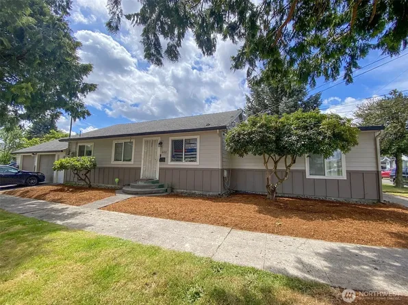 800 S 6TH Avenue, Kelso, WA 98626