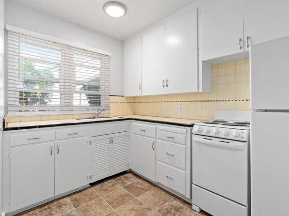 Lawton Apartments, 711 W Pine St APT 7, Shelton, WA 98584