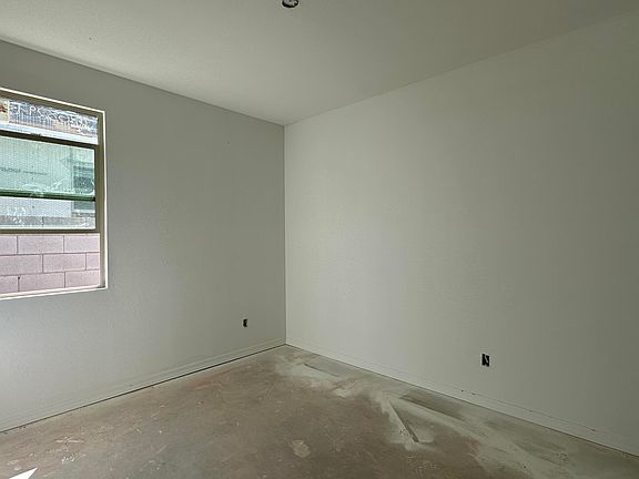 5th image of 4199 E BRADFORD Avenue