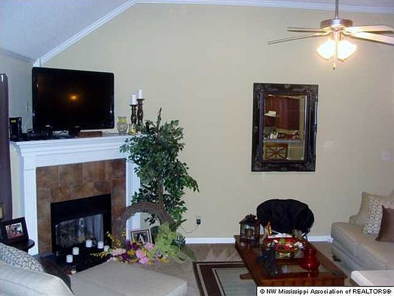 5th image of 6184 Manchester Dr