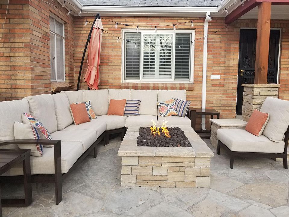 Front patio with firepit