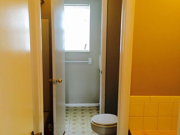 5th image of 6307 Ash Ave APT 6