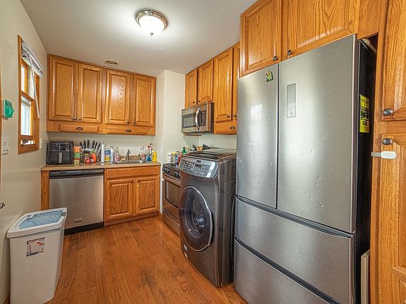 5th image of 1557 N Thompson Dr