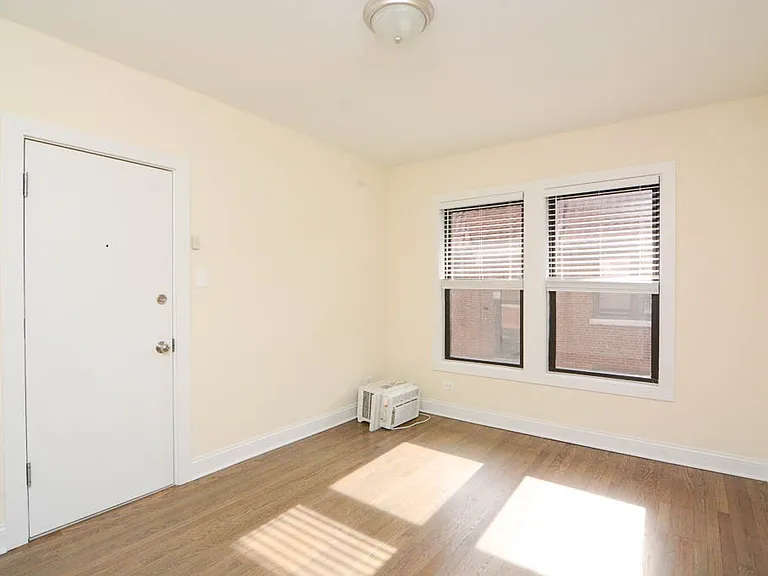 2643 N Spaulding Ave #W4 — Photo 6