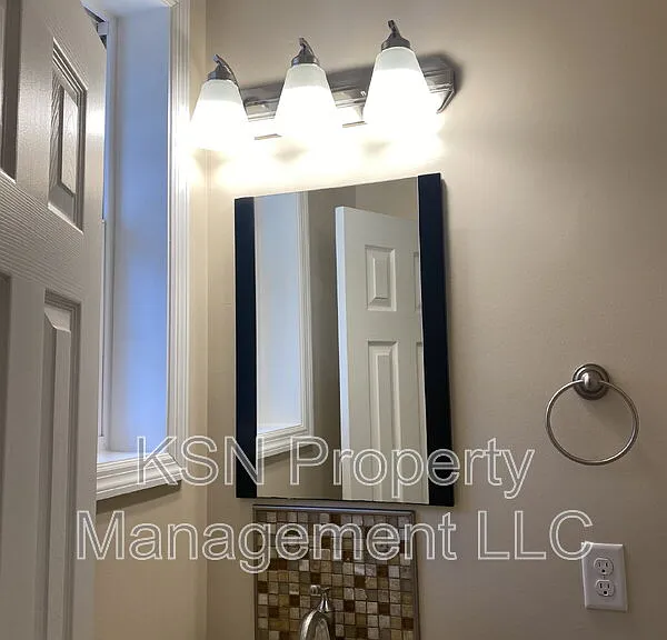 1509 Ott St — Photo 13