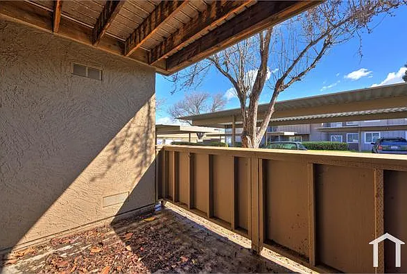 1229 Lakeview Cir — Photo 7