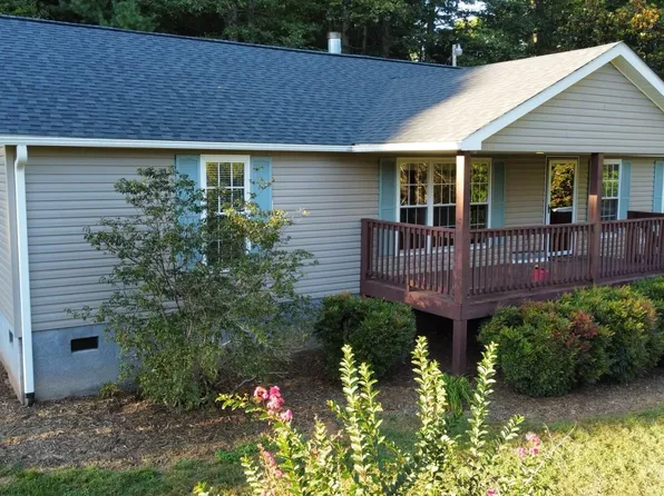 297 Sycamore Ridge Dr, Mars Hill, NC 28754