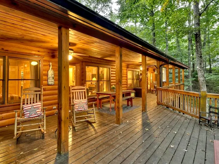9 Joanna Ct — Photo 5
