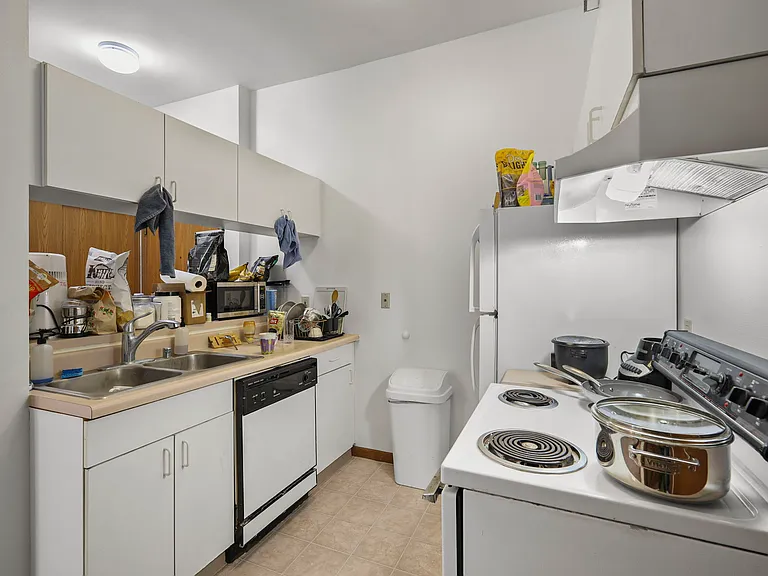 2605 University Ave #3 — Photo 9