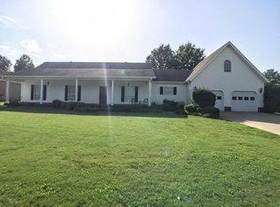 1804 Fairway Ln, Paragould, AR 72450